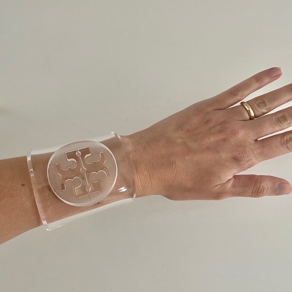 Tory Burch Resin Logo Cuff Bracelet in Clear